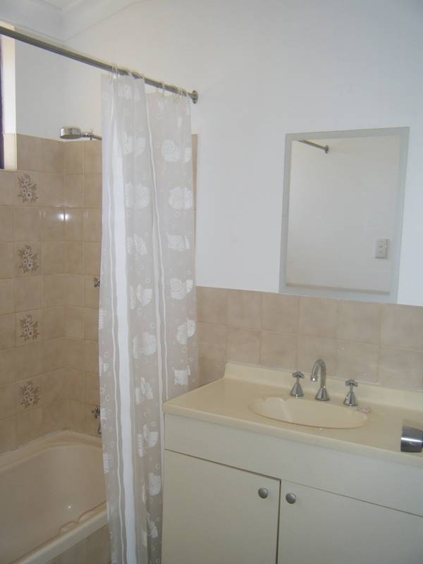 Neat unit $225.00 p/w Picture 3