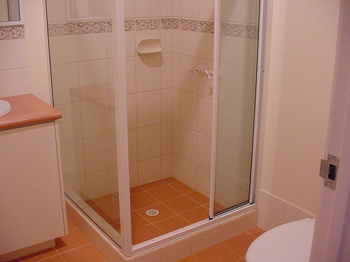 ELEGANT & STYLISH!!ONE WEEKS FREE RENT!! Picture 2