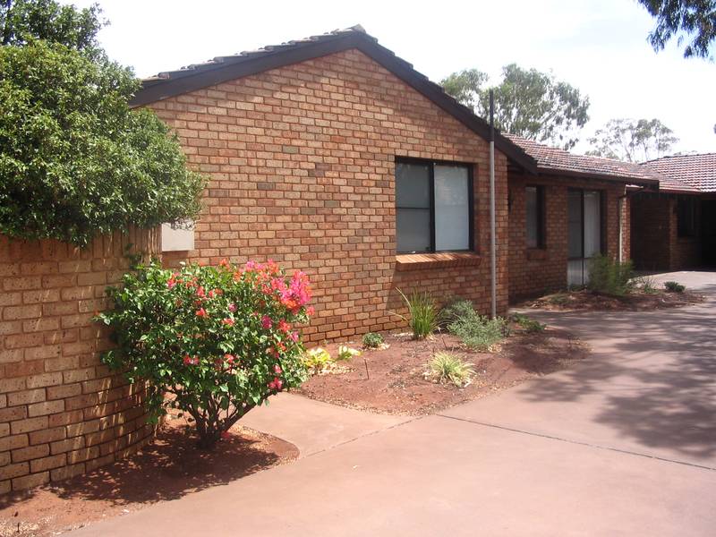 Fantastic 3 bed unit in Lamington Picture 1
