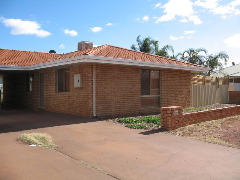 3 Bedroom Unfurnished Picture 1