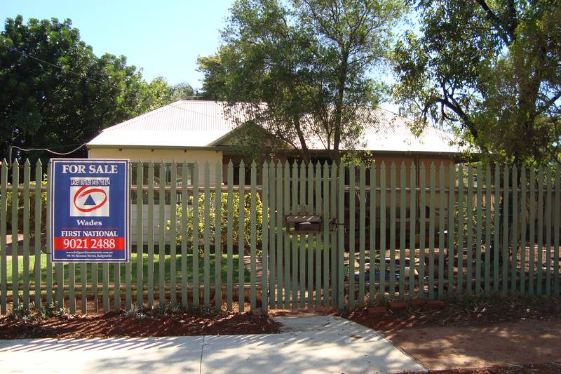 KALGOORLIE CHARACTER WITH
ALLURING FEATURES! Picture 2