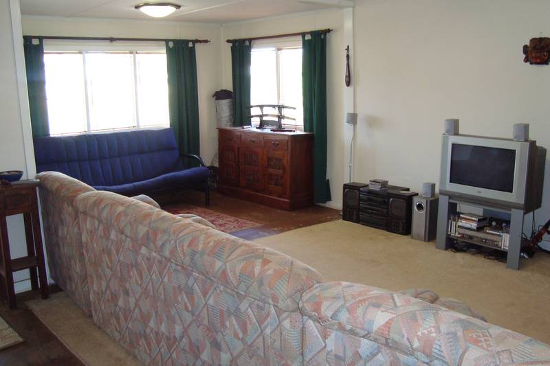 KALGOORLIE CHARACTER WITH
ALLURING FEATURES! Picture 3