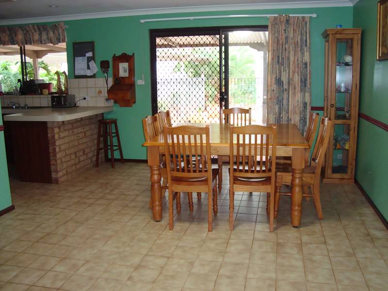 QUALITY HIDDEN GEM!!! Picture 3