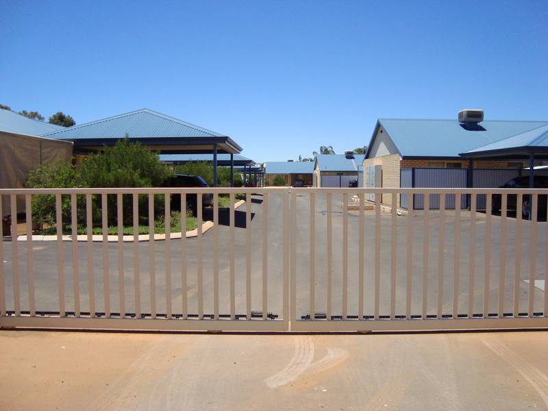 2010 GROH LEASE! Picture 3