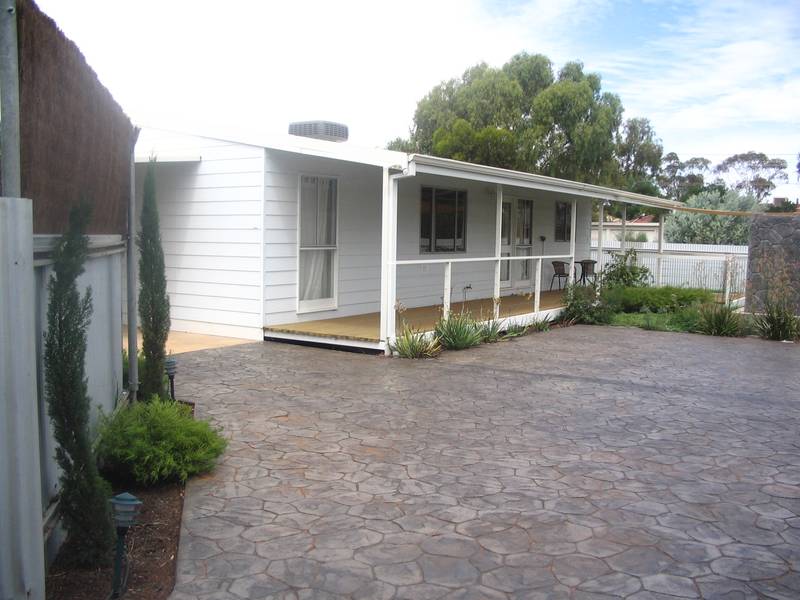 GOOD LOCATION Picture 1