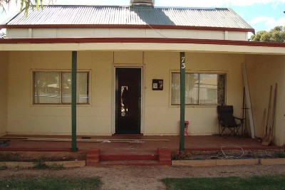 Ideal first home with potential to grow Picture Ideal first home with potential to grow Picture