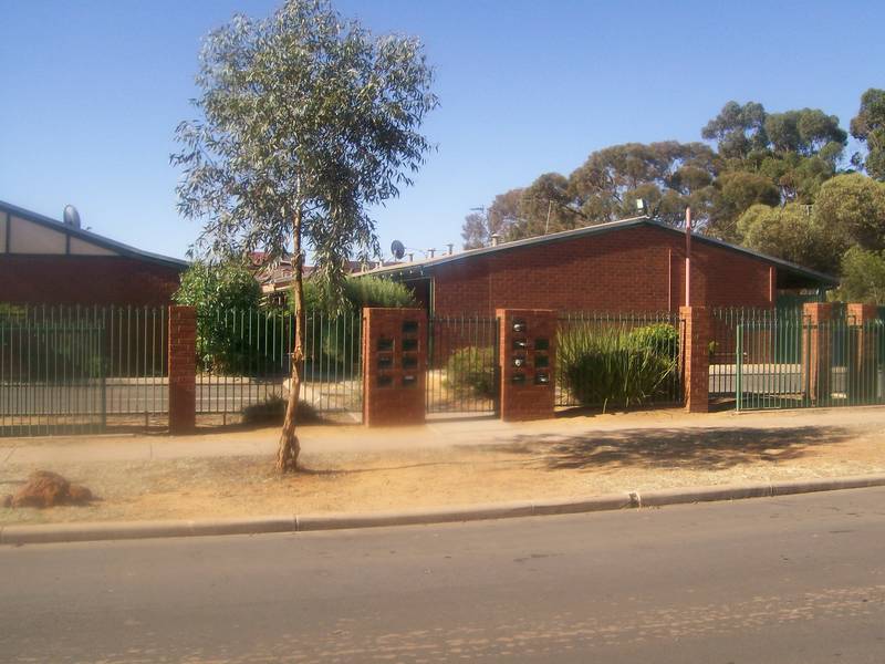 Easy to Maintain! Picture 1