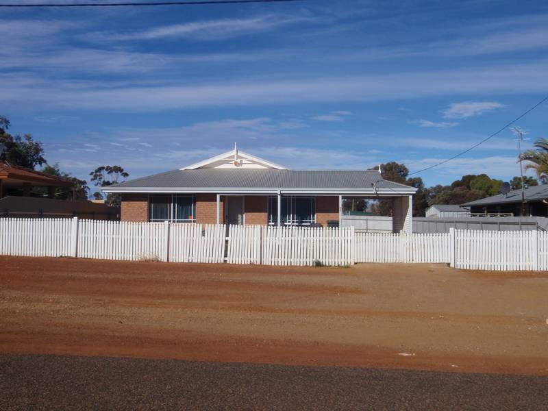 NEW LISTING Picture 1