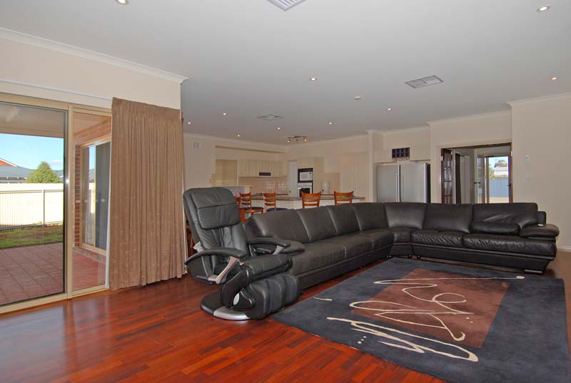 Brand New Classy Home in Sought after Estate Picture 3