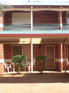 MODERN FURNISHED UNIT Picture