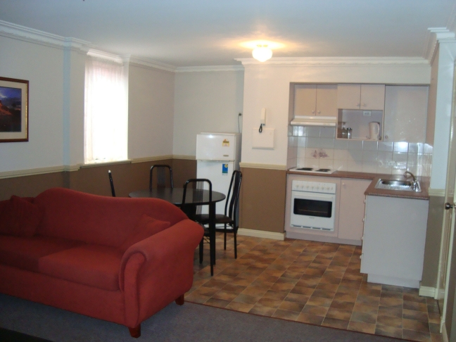 INVEST OR MOVE IN!! Picture 3