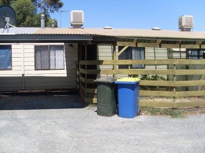 QUIET LOCATION! Picture