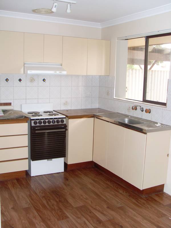 GREAT CENTRAL LOCATION Picture 1