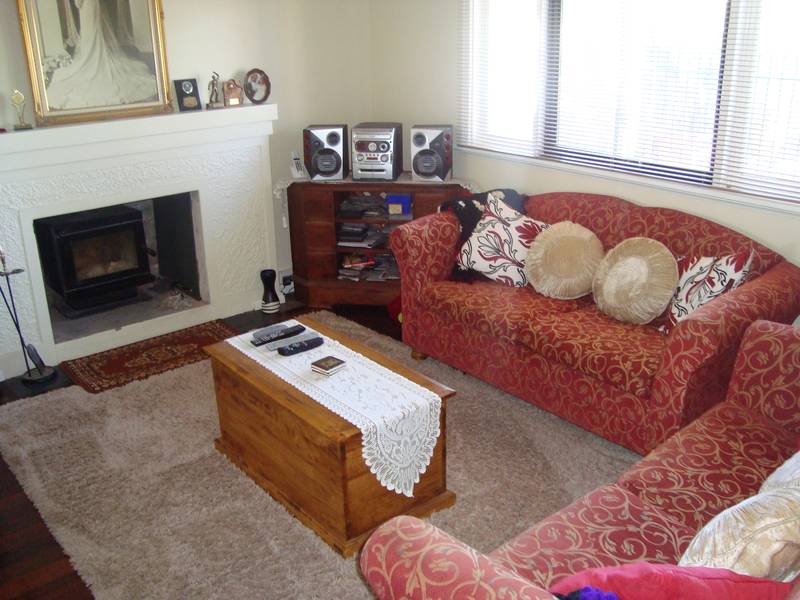 HIDDEN CHARM! Picture 3