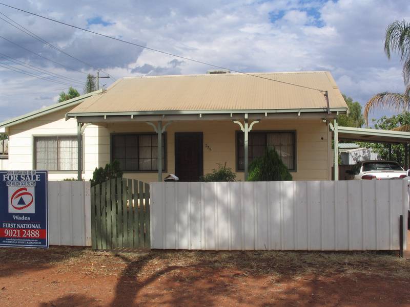 NOT FAR FROM EVERYTHING!! Picture 1