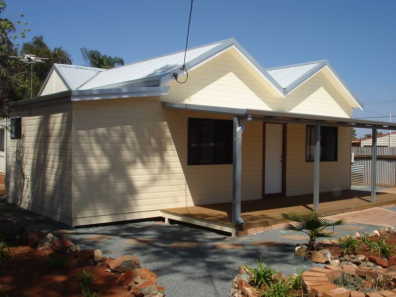 FULLY RENOVATED HOME WITH NOSTALGIC FEATURES Picture 1