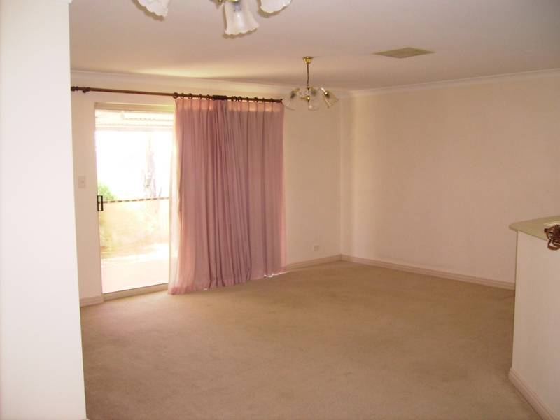 ATTRACTIVE & QUIET LOCATION Picture 3