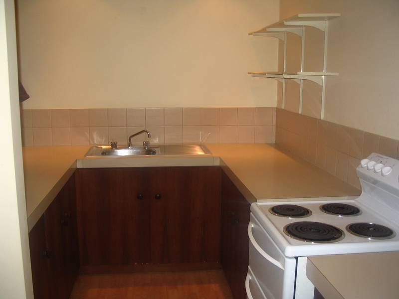 LOW MAINTENANCE AND CLOSE TO TOWN Picture 2