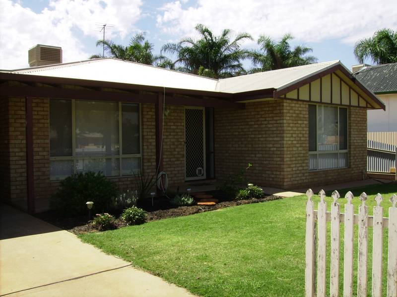 CLOSE TO CBD Picture 1