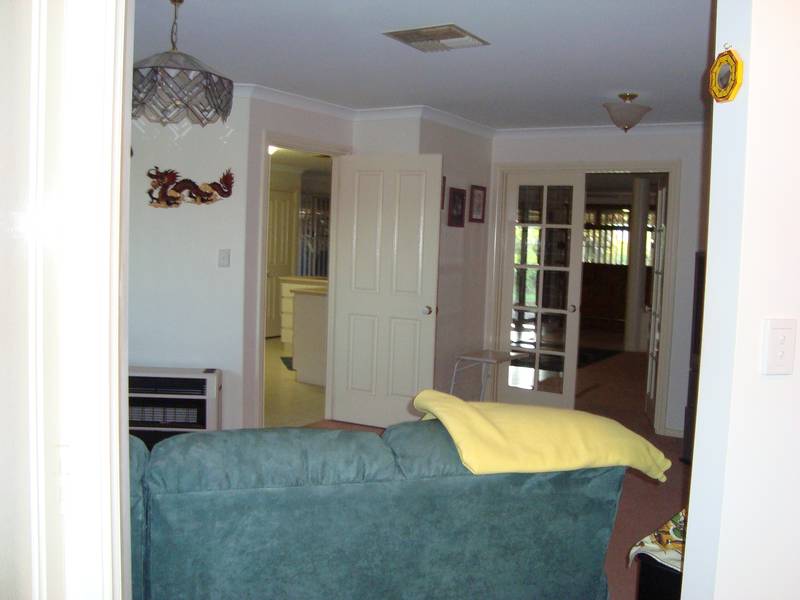 LOCATION LOCATION Picture 2