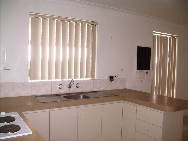 CENTRAL LOCATION Picture 2