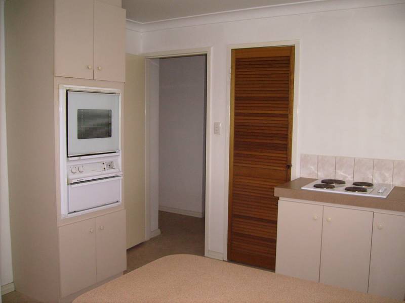 CENTRAL LOCATION Picture 3