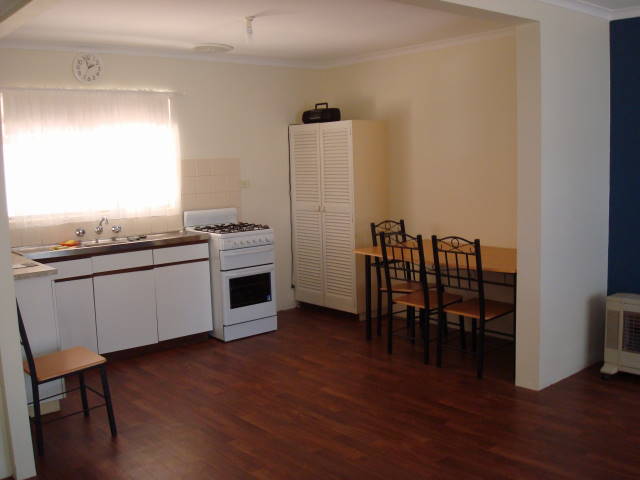 WHAT AN OPPORTUNITY! Picture 2