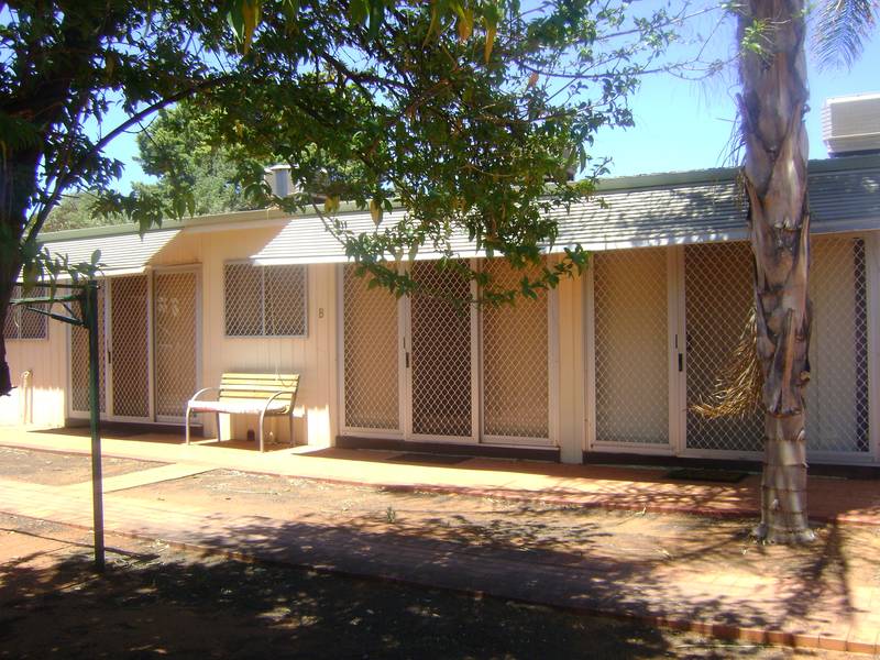 One week free rent! Picture 1