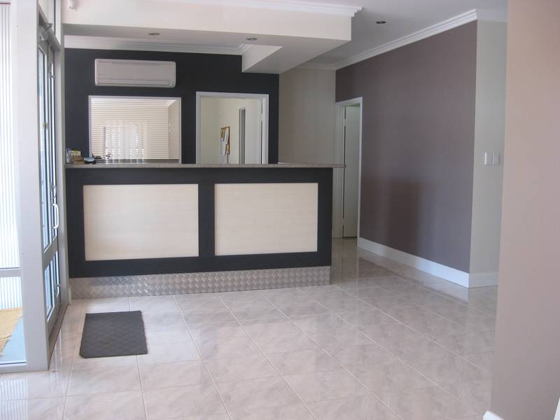 STEP UP IN STYLE Picture 2