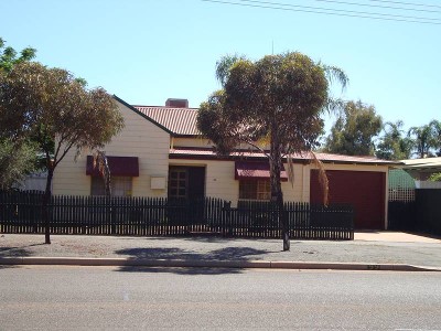 NOT FAR FROM EVERYTHING!! Picture NOT FAR FROM EVERYTHING!! Picture