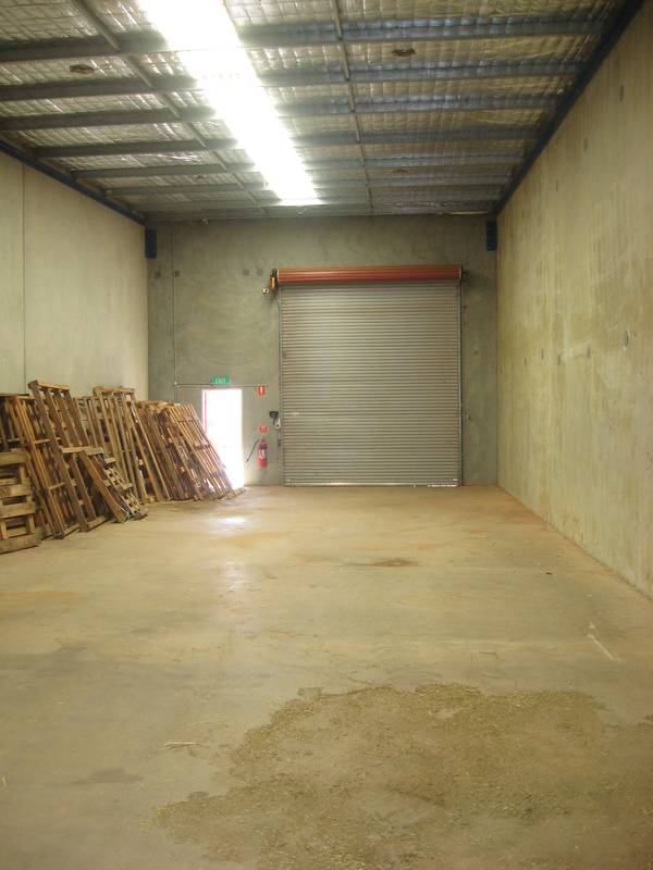 WAREHOUSE STORAGE UNIT Picture 3