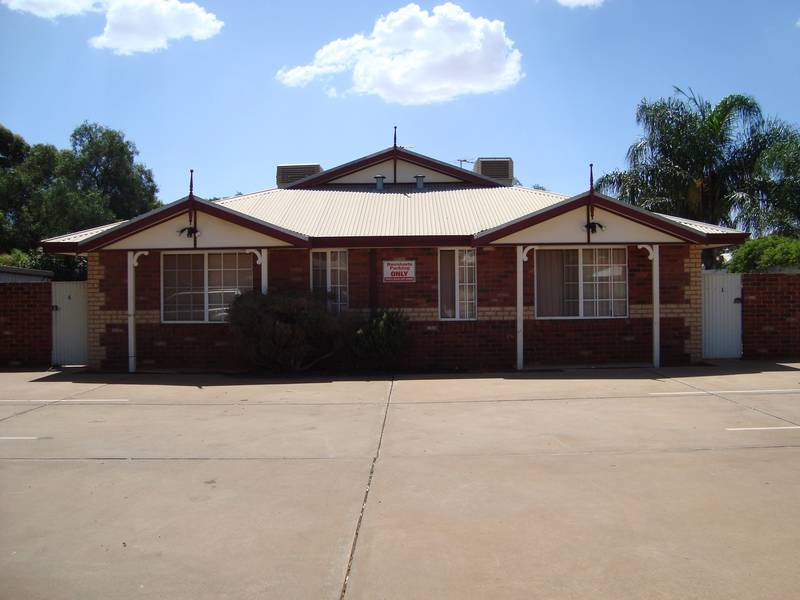 PICCADILLY ST Picture 1