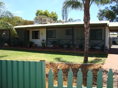 BIG BLOCK, BIG SHED, SMALL PRICE!! Picture