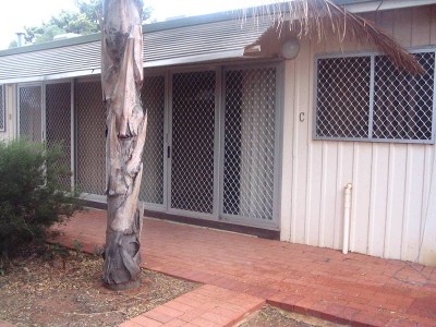 One week free rent! Picture