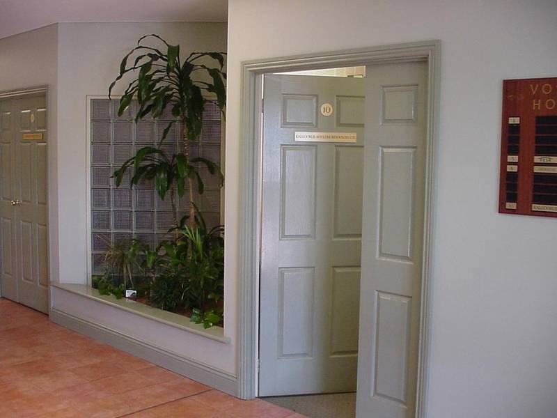 OFFICE FOR LEASE Picture 2