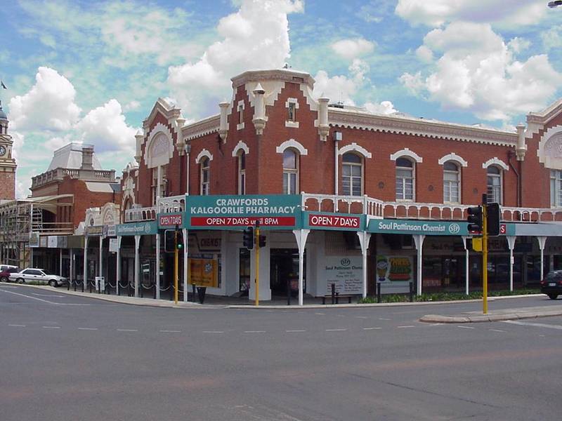 For Lease In the Heart of the City Picture 1