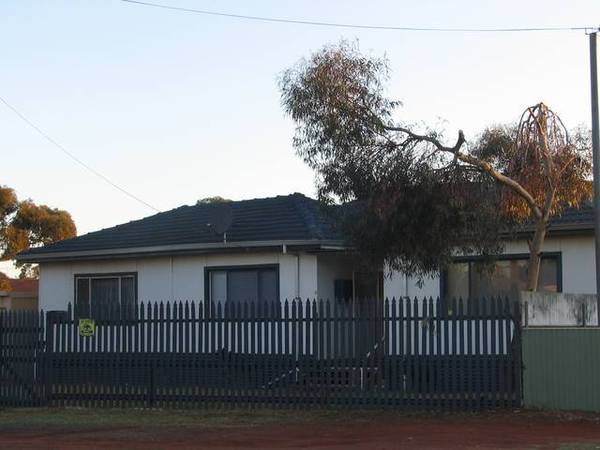 PAINT & PROSPER Picture 1