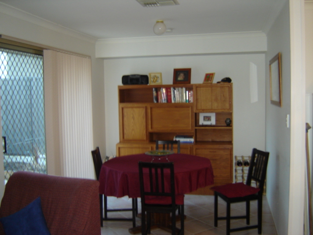 HOLIDAY UNIT IN PERTH Picture 3