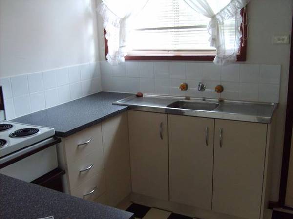 Tidy Block of Just Three! Picture 3