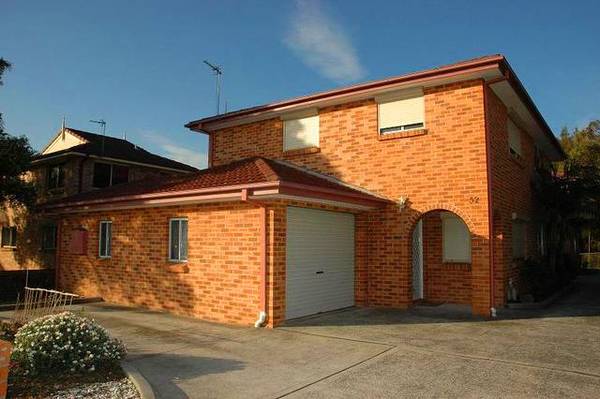 2 Bedroom Townhouse Picture 1