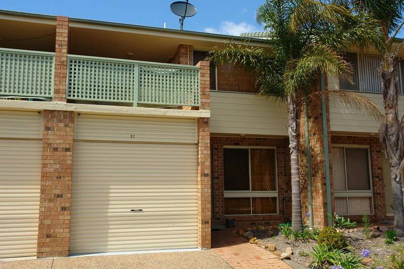 Relaxed, Easy Living Picture 1