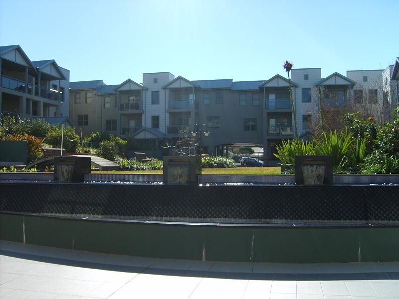 Modern Living With Fabulous Views! Picture 1