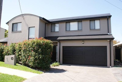 Prestigious Home & Shellharbour Village Location! Picture