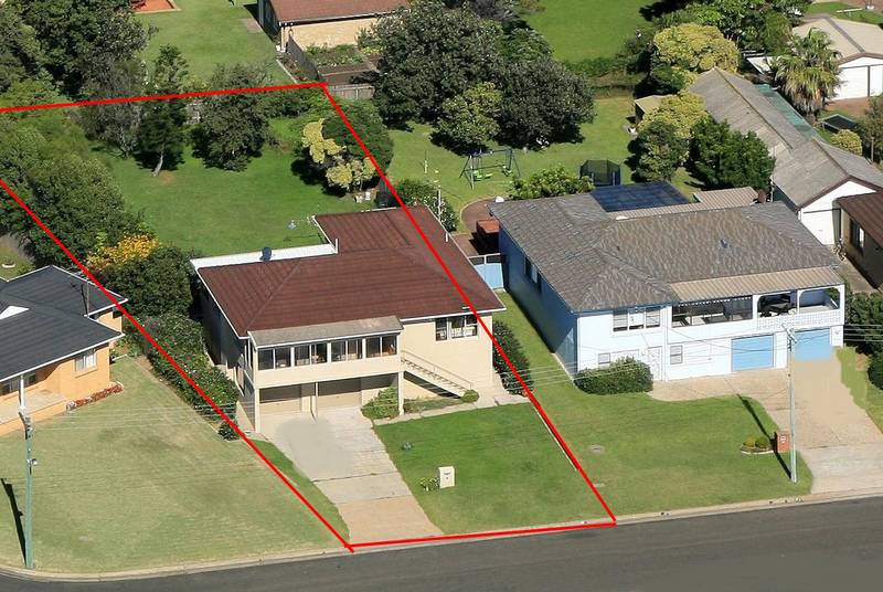 Exceptional Waterfront Lifestyle Picture 3