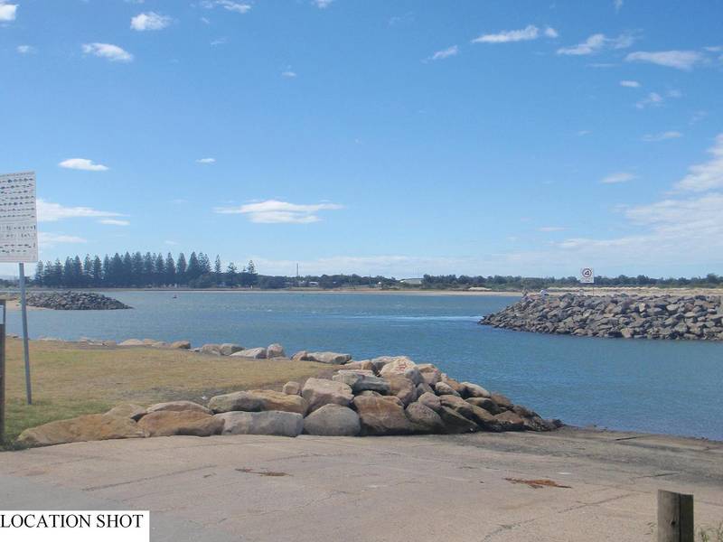 Peaceful, Lake Location Picture 2