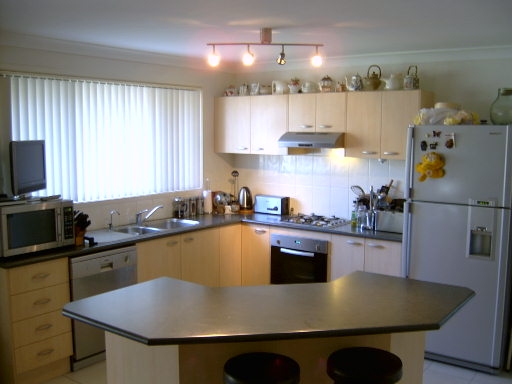 Just Move Right In Picture 3