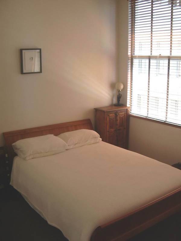 Colgate - Palmolive
Large 67 m2 One Bedroom - Split Level Picture 3