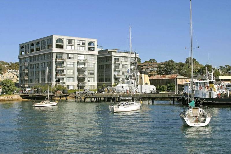 Generous one bedroom apartment in Colgate Picture 1