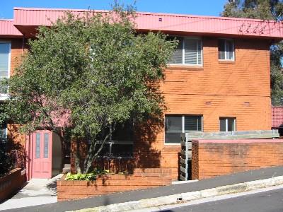 One Bedroom Apartment Picture