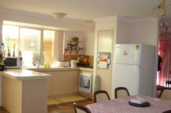 PRICED TO SELL!!! Picture 2